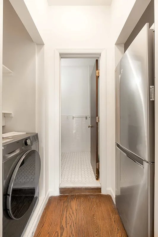 Building Photo - 248 Broome St