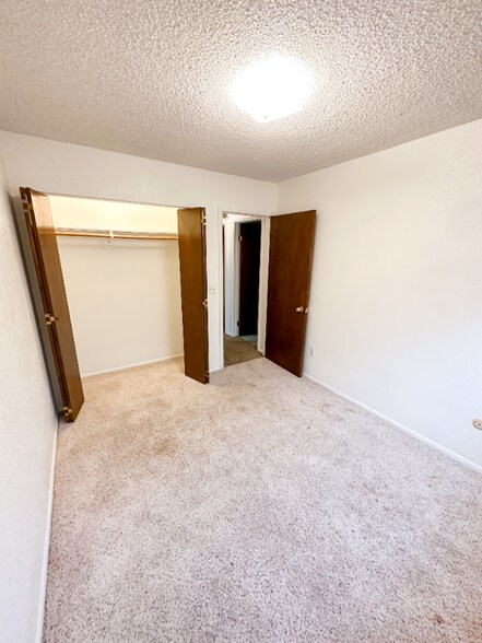 Building Photo - 2021 9th Ave N