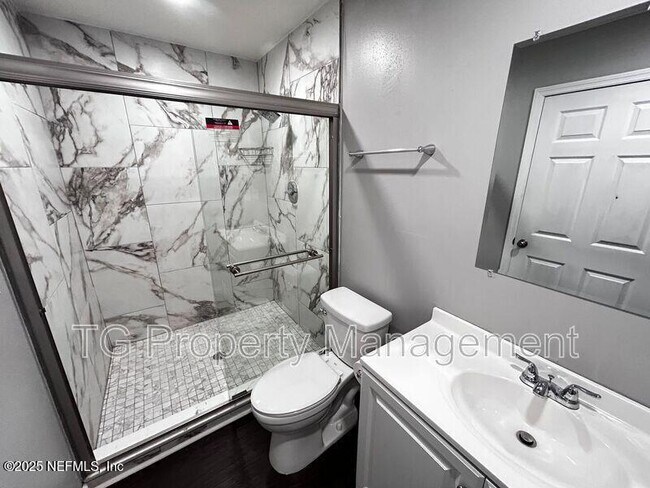 Building Photo - 11646 Pacific Dogwood Ct