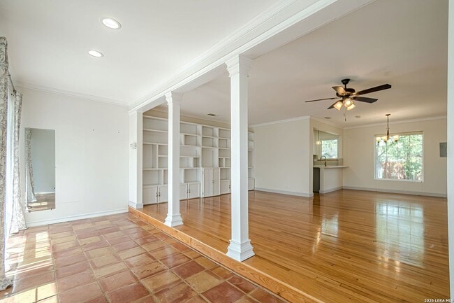 Building Photo - 227 Devonshire Dr