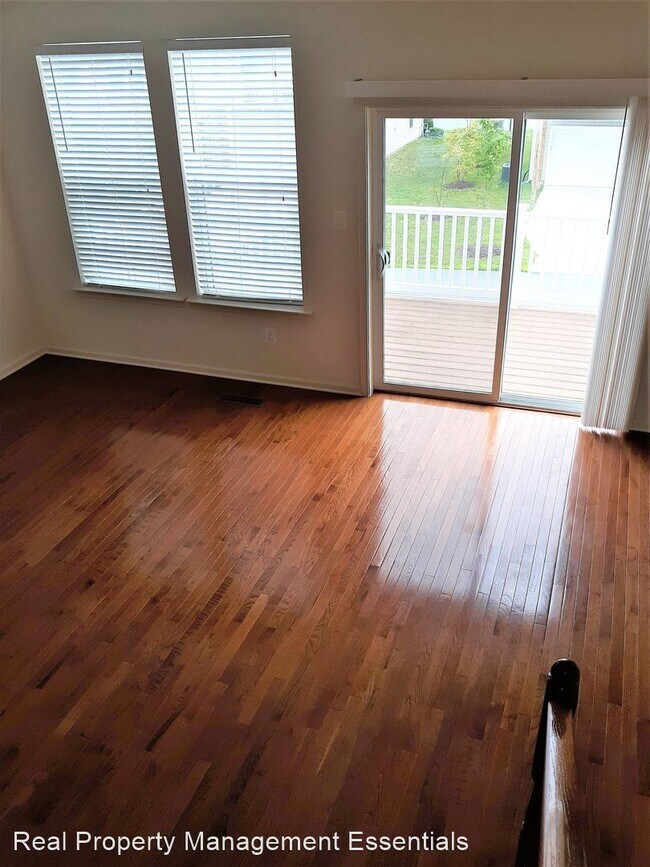 Building Photo - 4 br, 3.5 bath House - 508 Cobble Dr