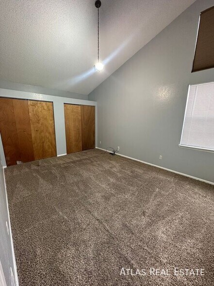 Building Photo - 4345 Davenport Way