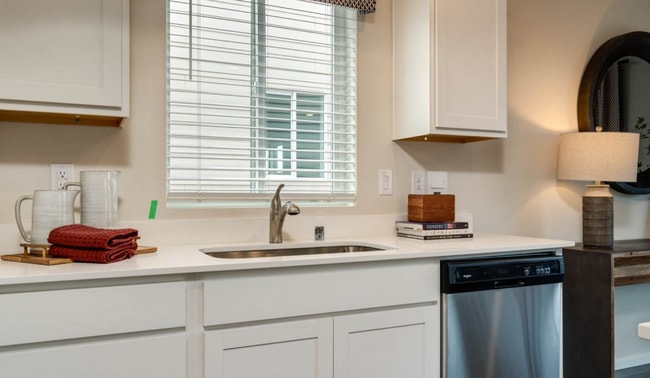 Building Photo - 4 Bedrooms in La Center- Beautiful New Home!