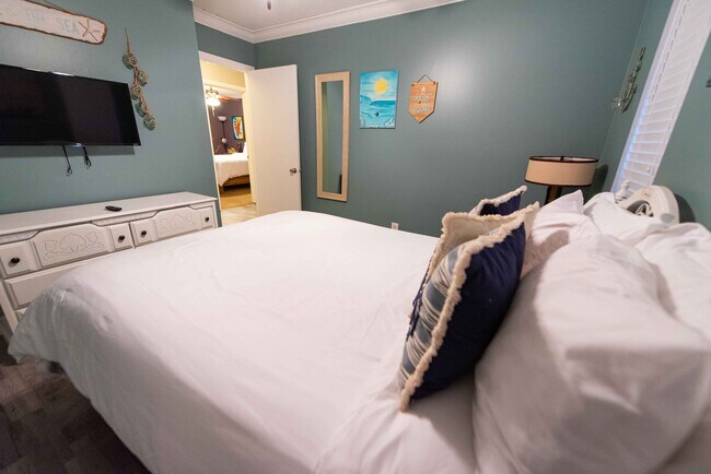 Building Photo - 2200 Romine Rd