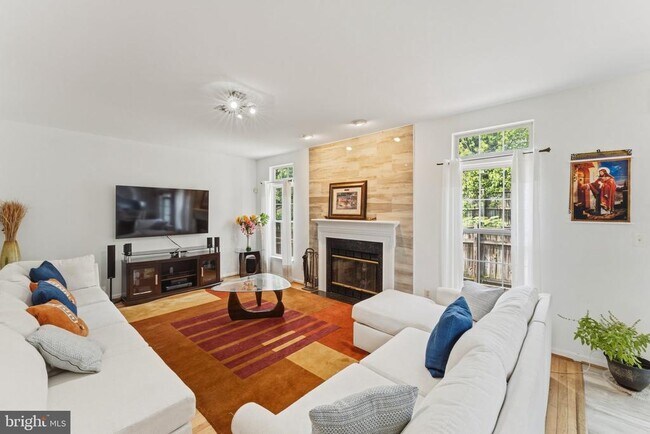 Building Photo - 7887 Cranford Farm Cir