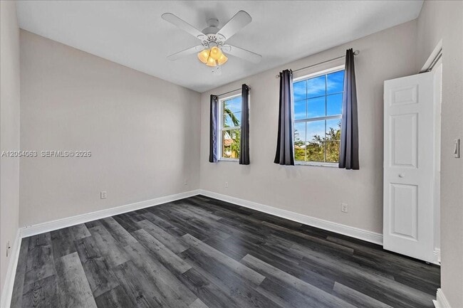 Building Photo - 995 SW 147th Ave