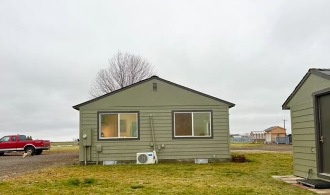 Building Photo - Cute newly renovated 2 bed 1 bath home for rent in Quincy