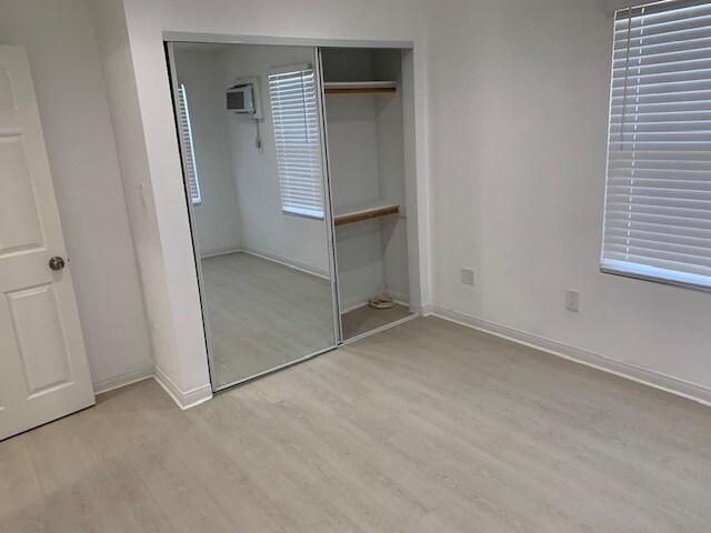 Building Photo - 1260 N Detroit St