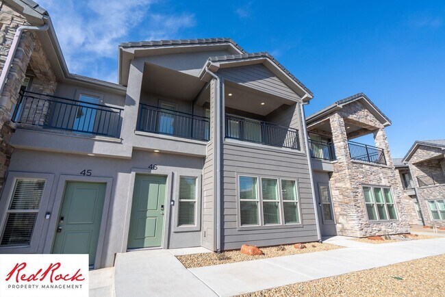 Building Photo - Stunning Spacious 3 Bedroom Unit