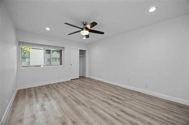 Building Photo - "Charming 1-Bedroom Furnished Retreat with...