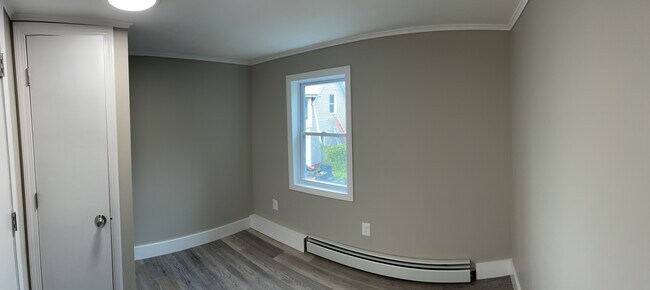 Building Photo - 18 Bellevue St