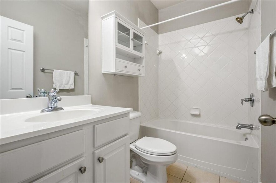 Building Photo - 3449 Kiveton Dr