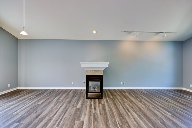 Building Photo - Poulsbo Home