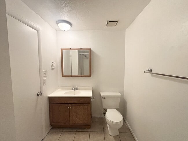 Building Photo - 4742 W Arlington Park Dr
