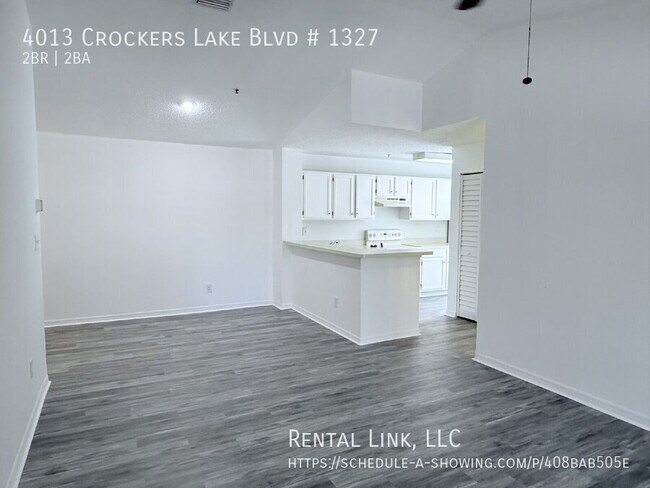 Building Photo - 4013 Crockers Lake Blvd