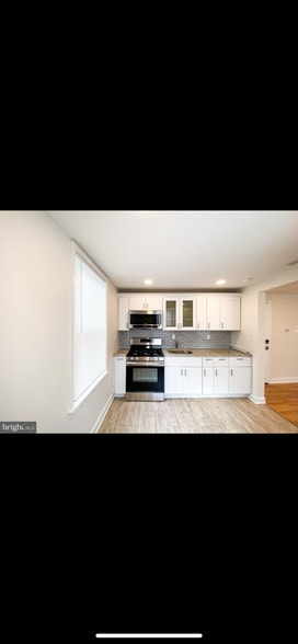 Building Photo - 5245 Pennsgrove St