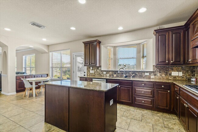 Building Photo - 4519 Countrymeadows Dr