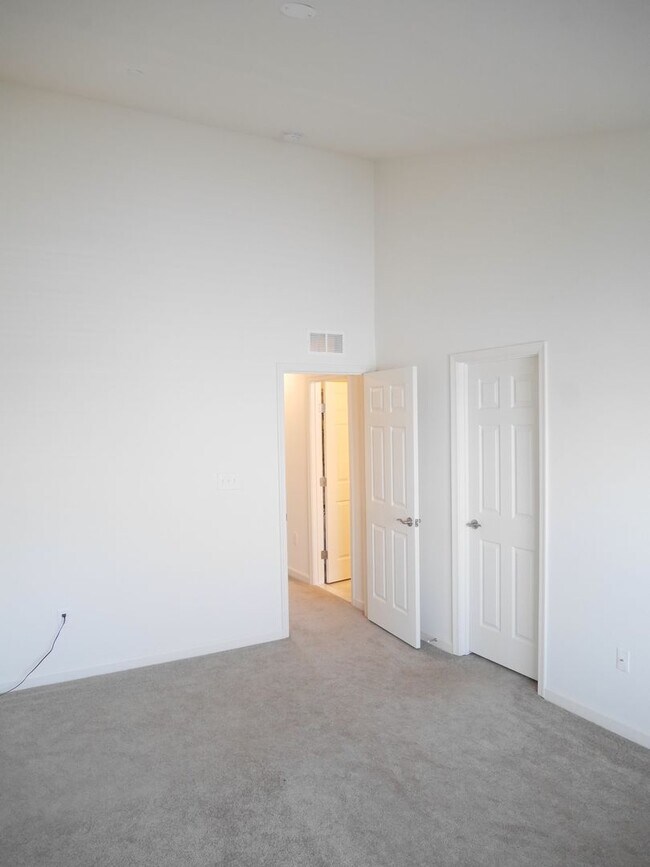 Building Photo - Stunning 3 Bedroom Townhouse Easton, MD