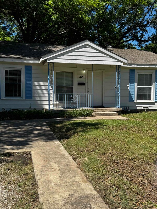 Building Photo - 321 Alexander Ave