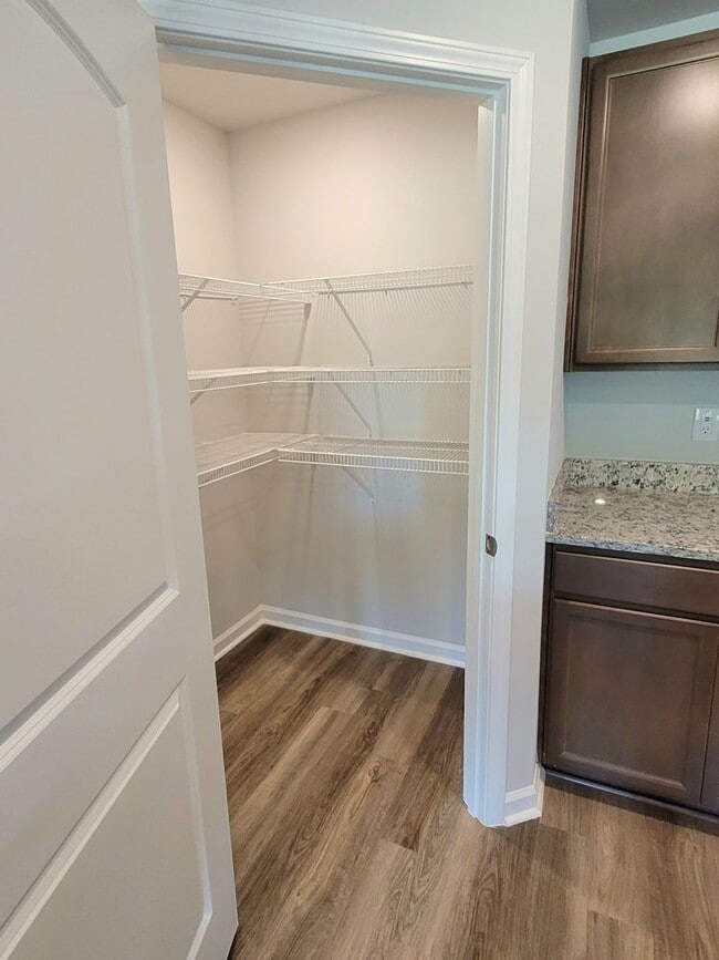 Building Photo - ATHENS - MOVE IN READY - NEW BUILD