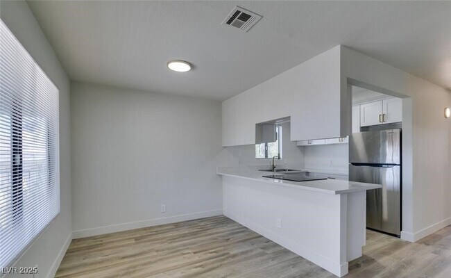Building Photo - 6932 Kilgore Dr