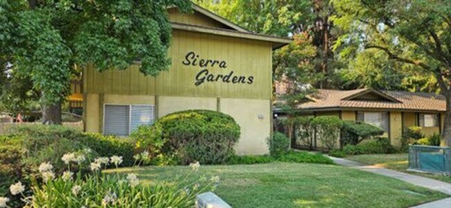 Building Photo - Cozy Studio Apartment for rent in Visalia