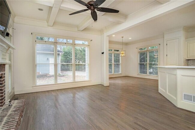 Building Photo - 208 Clarion Ave