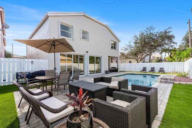 Building Photo - 7663 Great Oak Dr