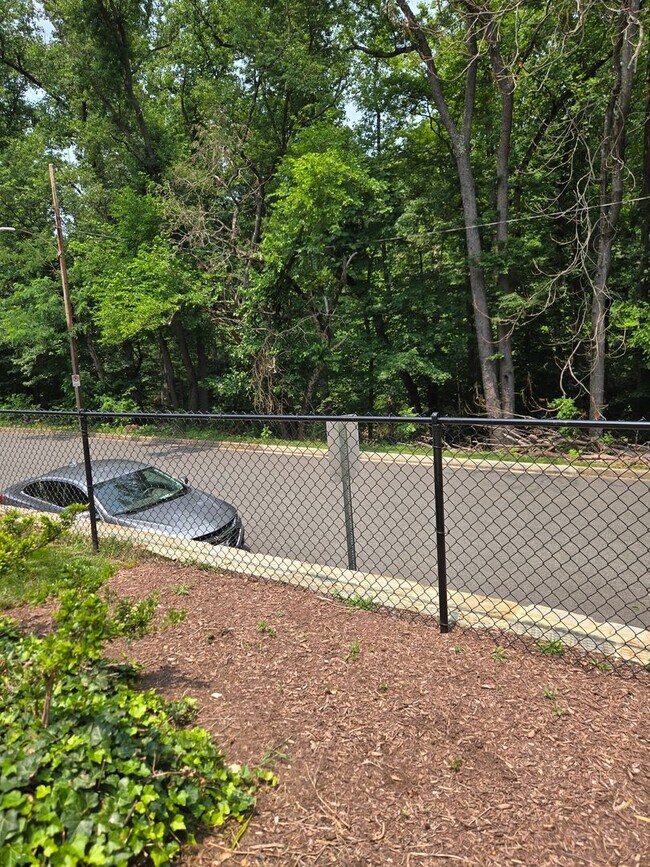 Building Photo - 808 S Arlington Mill Dr