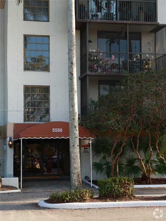 Building Photo - 5550 NW 44th St