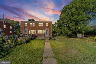 Building Photo - 5922 Cedonia Ave