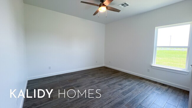 Building Photo - 20400 Antler Farms Dr
