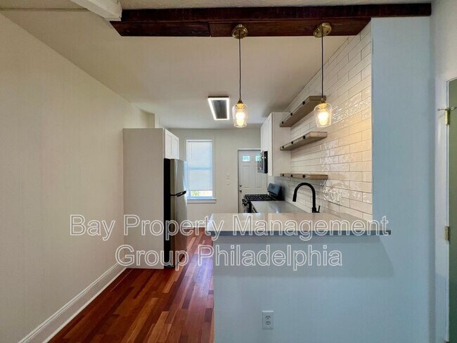 Building Photo - 43 E Collom St