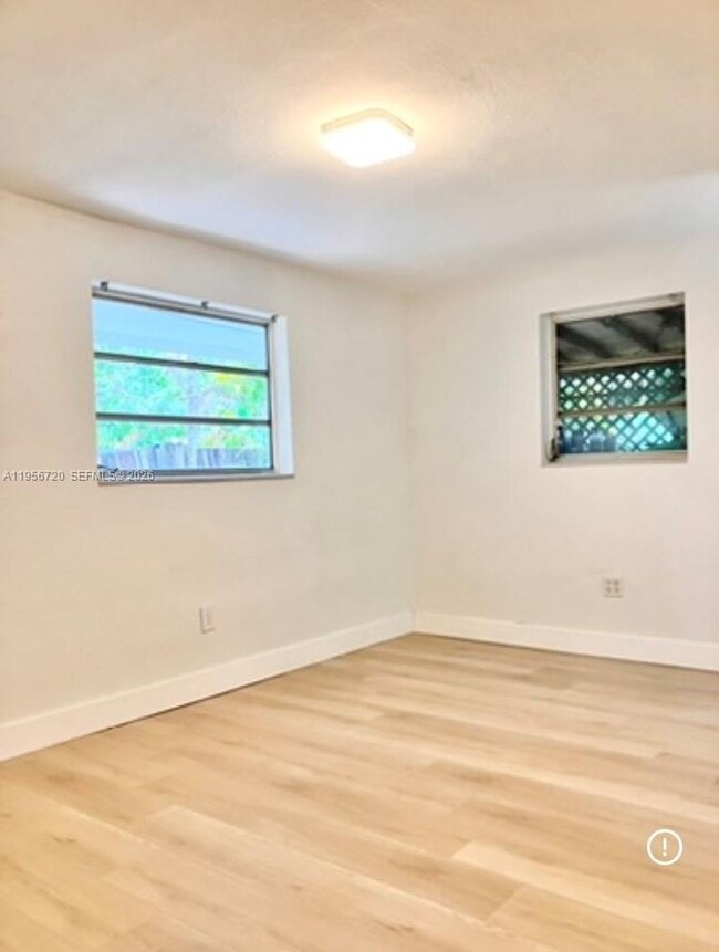 Building Photo - 2538 SW 11th St