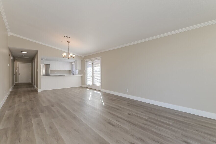 Building Photo - 7700 Blackbird Ave