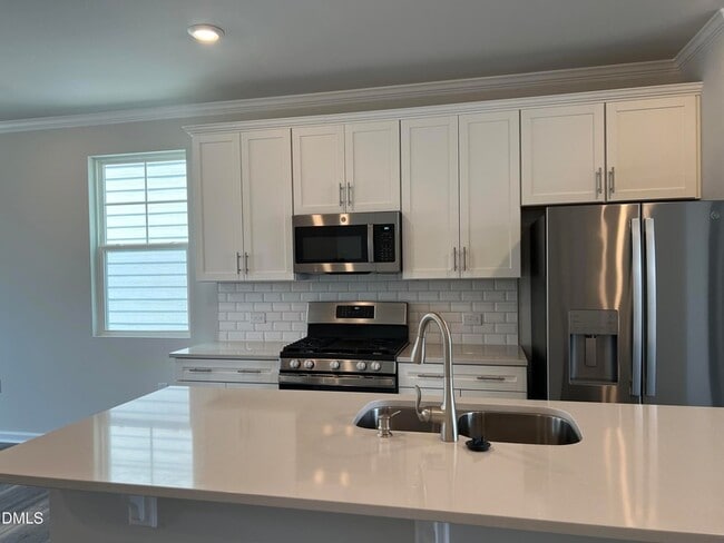 Building Photo - 642 Gimari Dr
