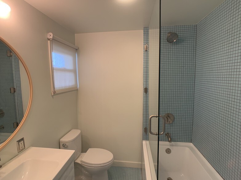 Building Photo - 4317 Westlawn Ave