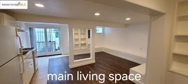 Building Photo - 128 Moraga Ave