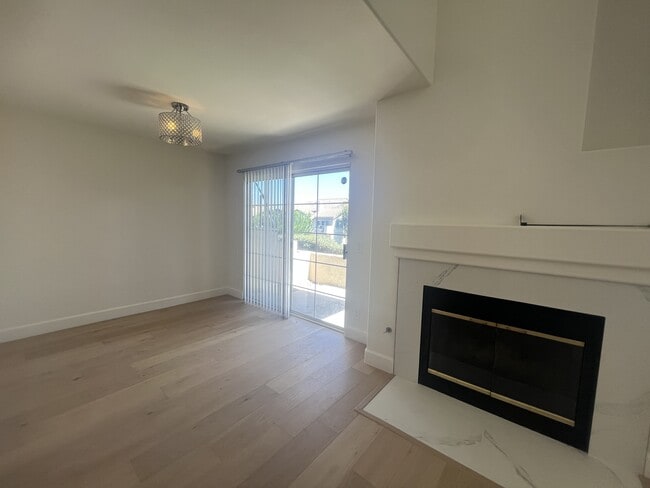 Building Photo - 7911 E Horizon View Dr