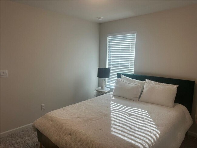 Building Photo - 3938 Dean Grv Wy