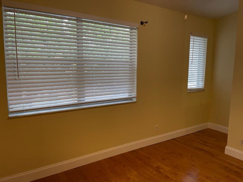 Building Photo - 81 SW 3rd St