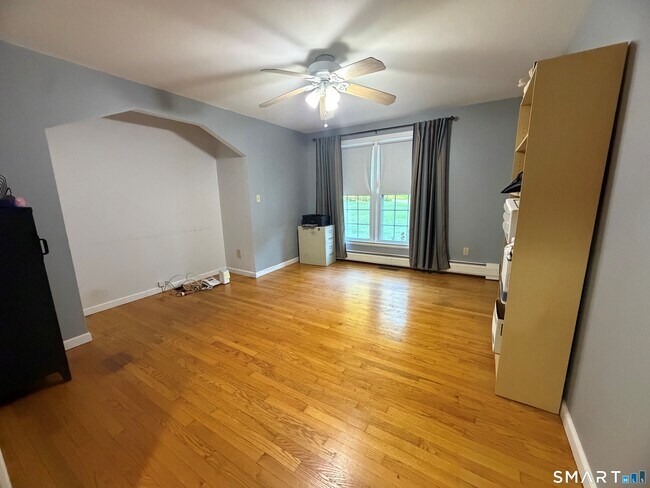 Building Photo - 26 Fern Dr