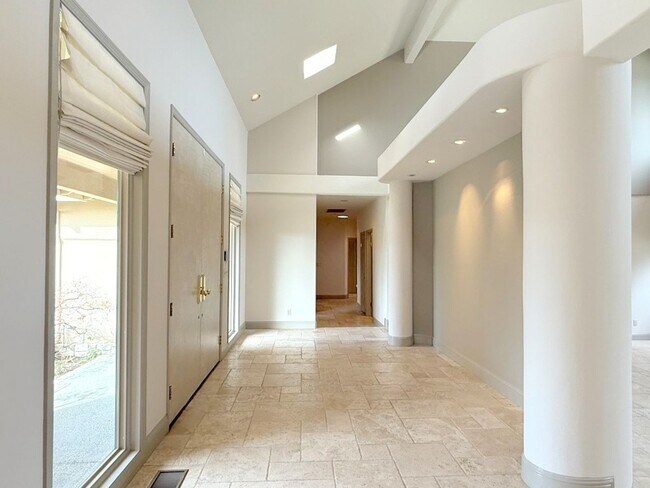 Building Photo - REDUCED ! Beautiful custom one story estate located on one of the most desirable streets in Black...