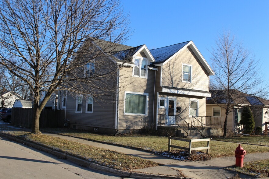 Front view of property - 6703 35th Ave