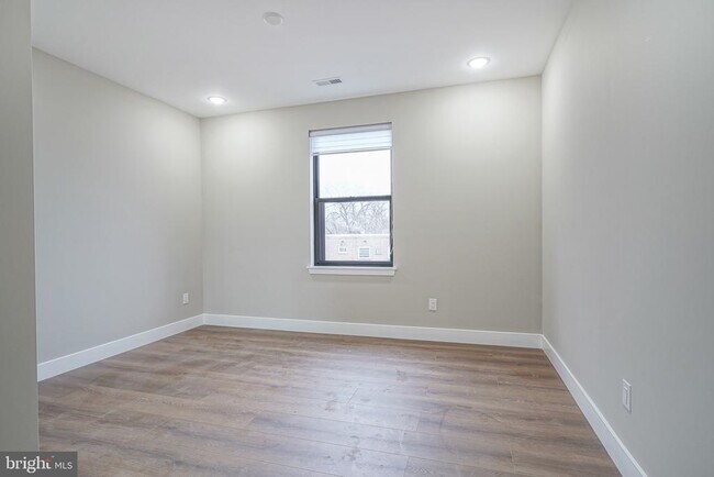 Building Photo - 4432 Wingate St