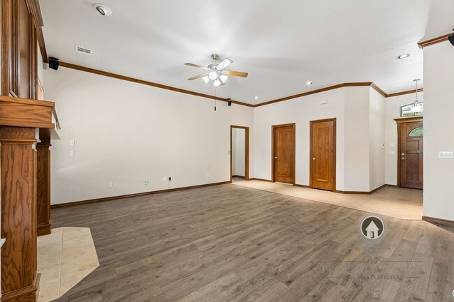 Building Photo - 716 Tuscany Way