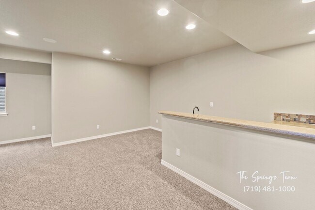 Building Photo - BEAUTIFUL 4BD + BONUS ROOM/3BA/3 CAR GARAG...