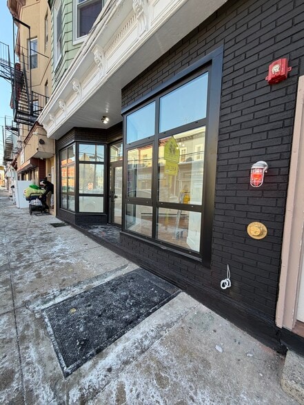 Building Photo - 224 Old Bergen Rd