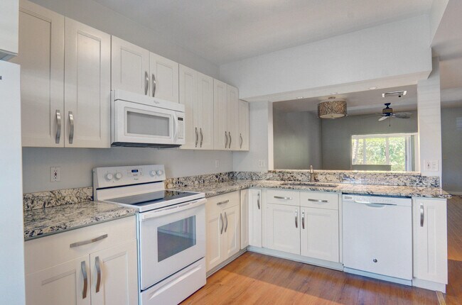 Building Photo - 941 Kokomo Key Ln