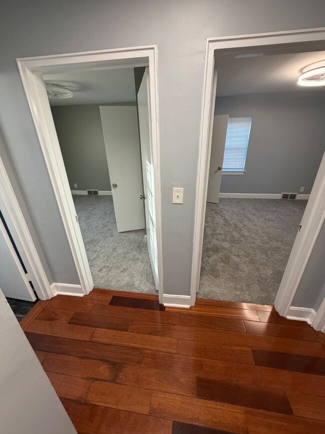 Building Photo - 336 Monohan Dr